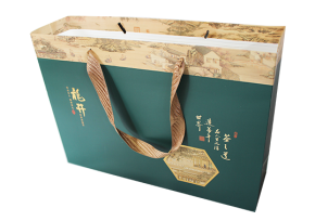 定制大連禮品袋時(shí)，選擇什么紙張材質(zhì)比較好？